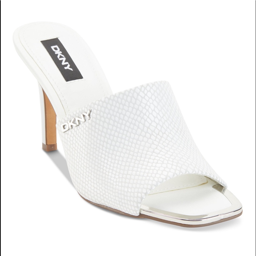 Woman DKNY dress sandals brand new in box size 7.5